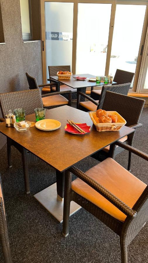 Kamel Club Restaurace A Penzion Olomouc Ngoại thất bức ảnh